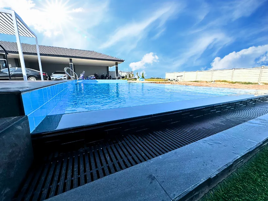 รับสร้างสระว่ายน้ำ | บริษัท ไอเซน คอนสตรัคชั่น ดีไซน์ แอนด์ คอนสตรัคเตอร์ จำกัด