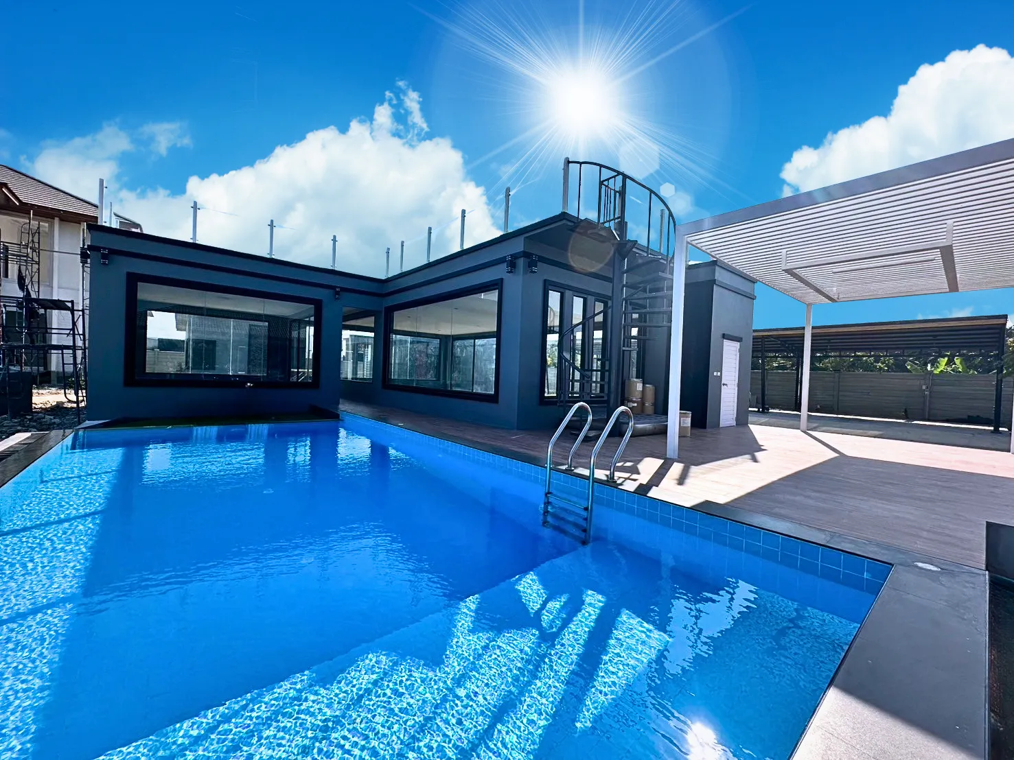 บริการรับเหมาก่อสร้าง | บริษัท ไอเซน คอนสตรัคชั่น ดีไซน์ แอนด์ คอนสตรัคเตอร์ จำกัด